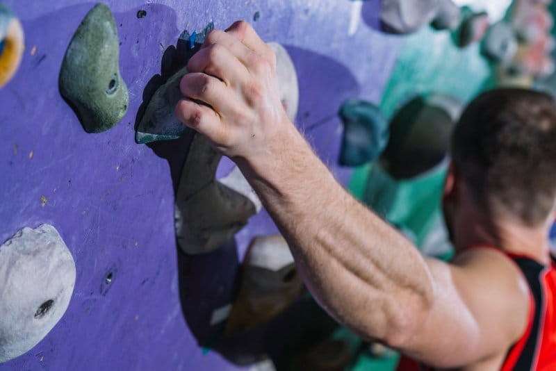 lesiones escalando en el rocodromo