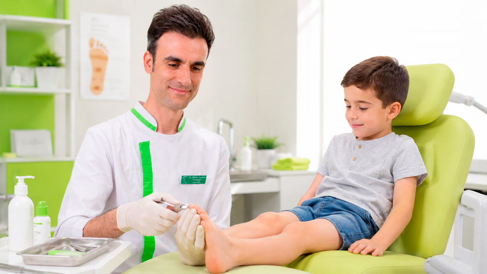 Cómo cortar las uñas de los niños